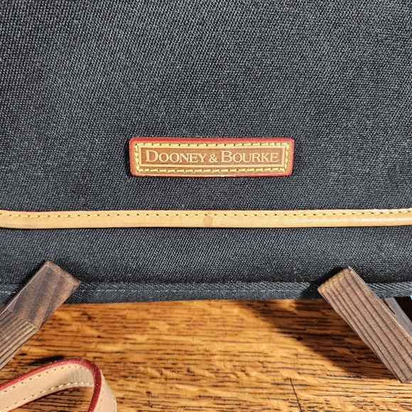 Dooney & Bourke Cabriolet Canvas Crossbody Clutch Vintage NWT - Picture 2 of 11